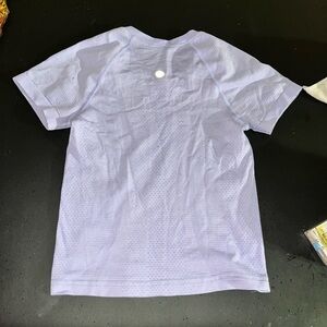 Lululemon T Shirt